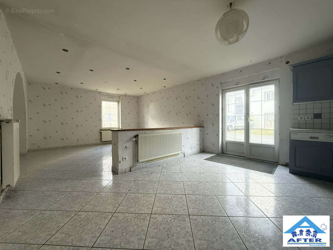 Maison à SERANVILLE