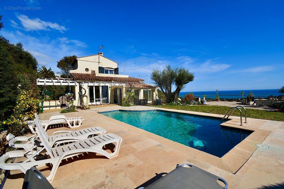 Maison à FREJUS