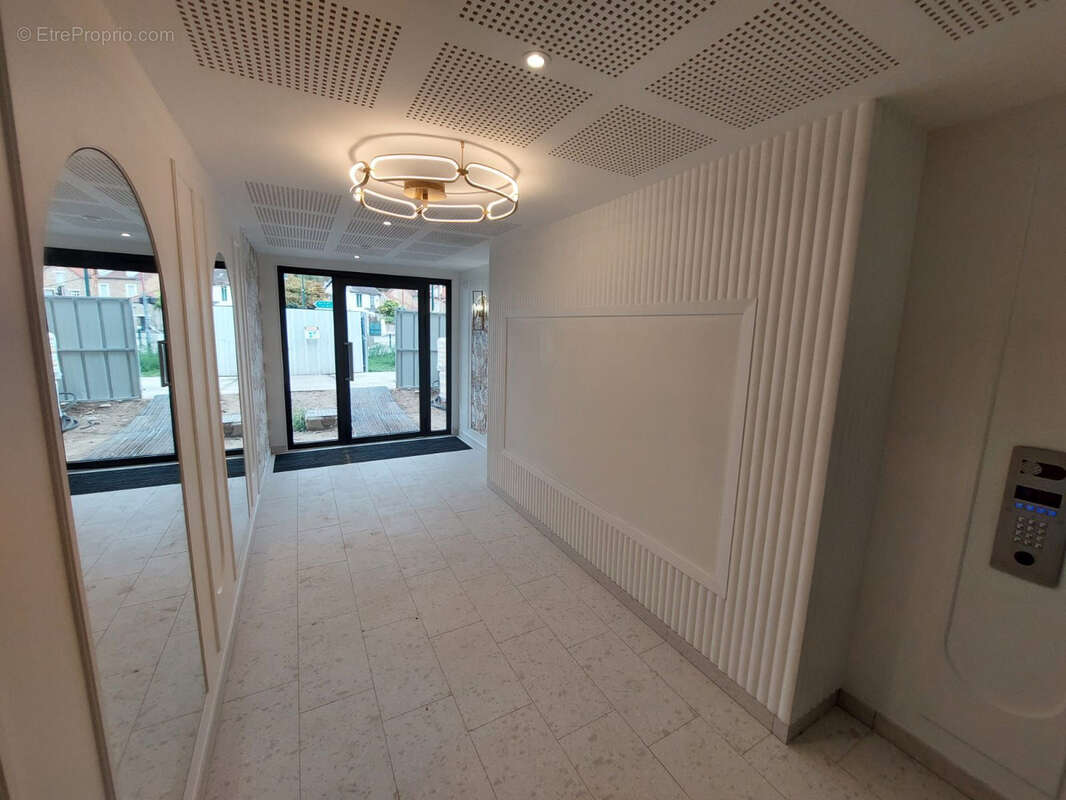 Appartement à HARDRICOURT