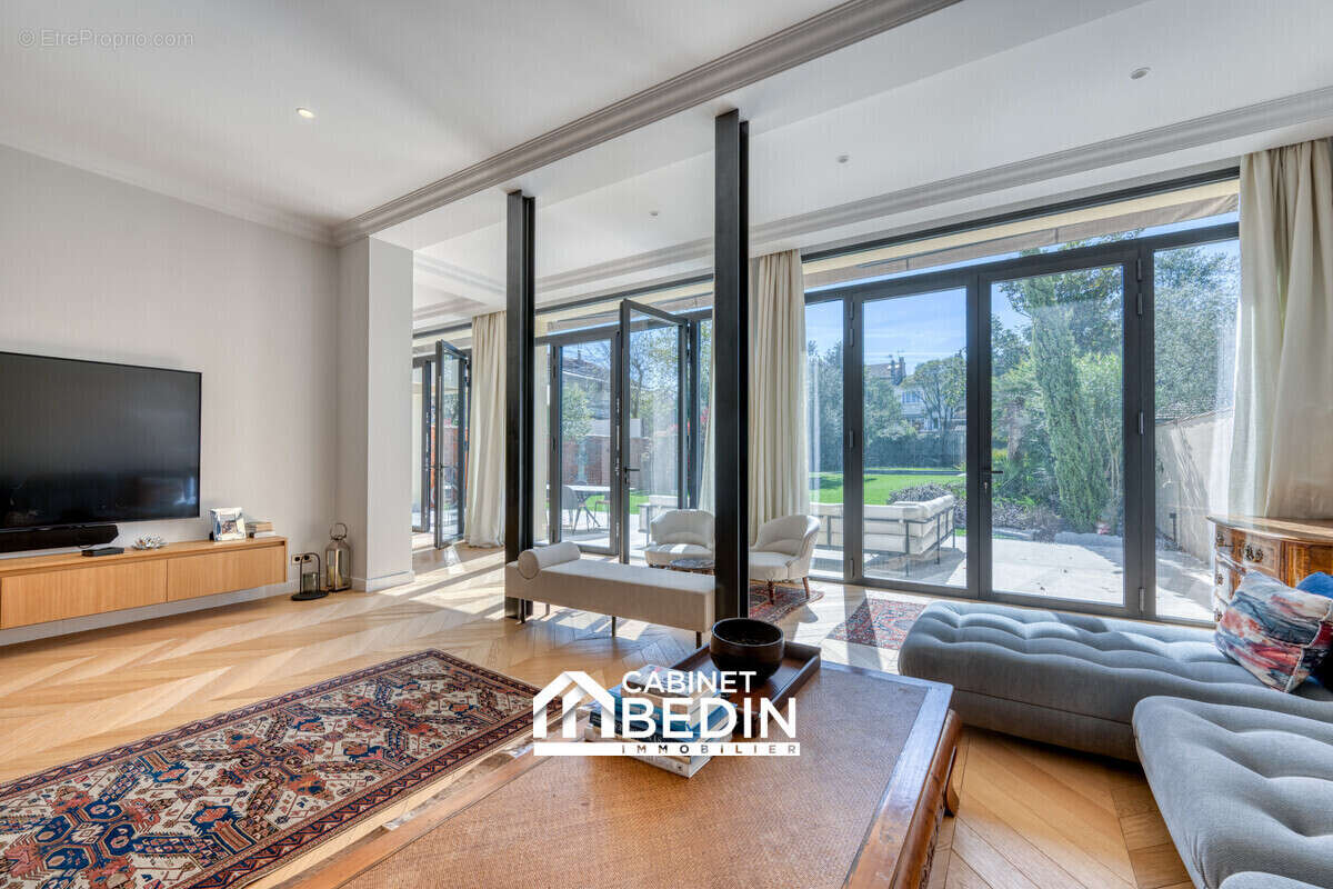 Maison 384 m² à Bordeaux  - photo 4