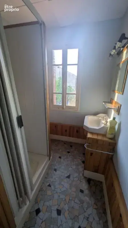 Petite maison près du centre à rénover avec jardin - photo 12