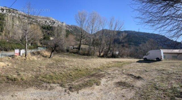 Terrain à ESCRAGNOLLES