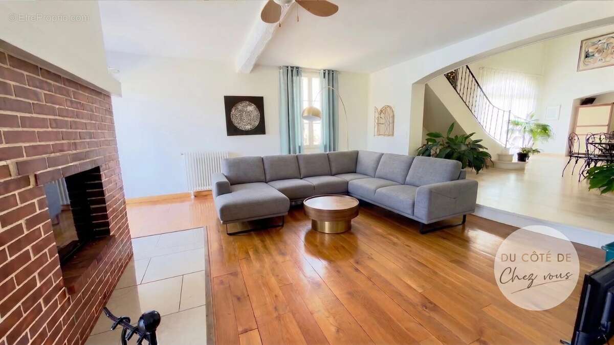 Acheter propriété d'exception 265m2 avec piscine - photo 2