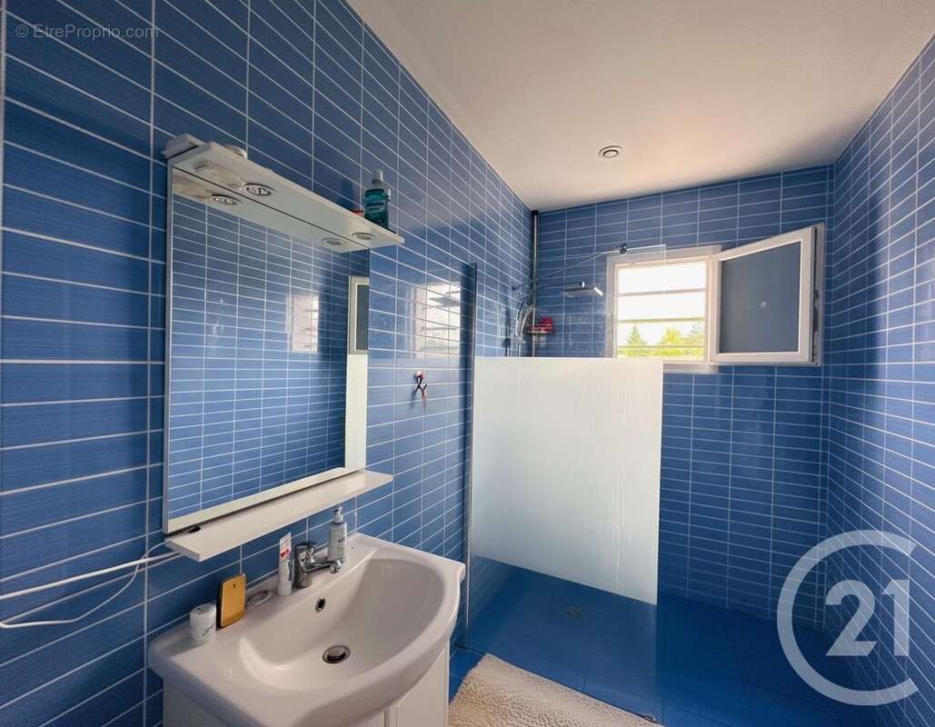 Maison à CUBZAC-LES-PONTS