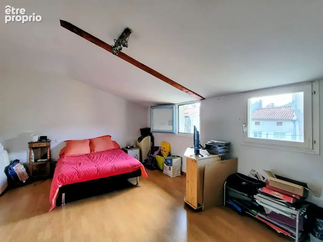 F4 Triplex 119 m² esprit maison avec garage - Plein centre Le Puy-en-Velay - photo 3