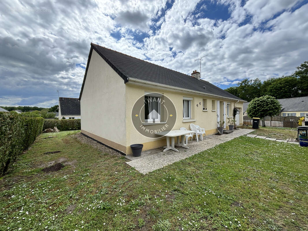Maison à GENNES