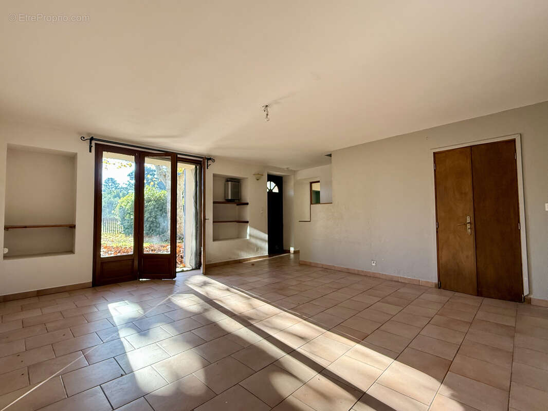 Maison à CHATEAURENARD