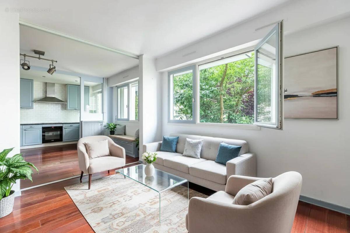 Appartement à PARIS-19E