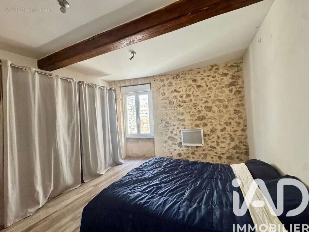 Maison 121 m² à Estezargues  - photo 6