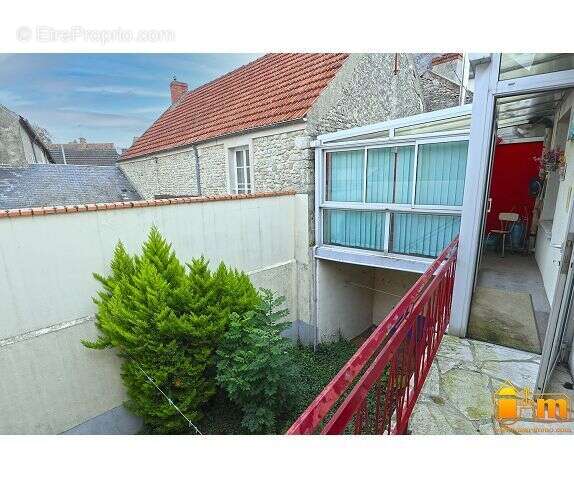 Maison 170 m² à Mereville  - photo 2