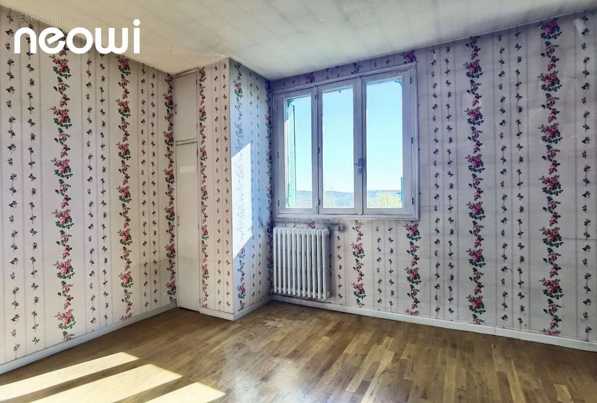 Bâtiment d'habitation de 6 pièces avec JARDIN et GARAGE - photo 7