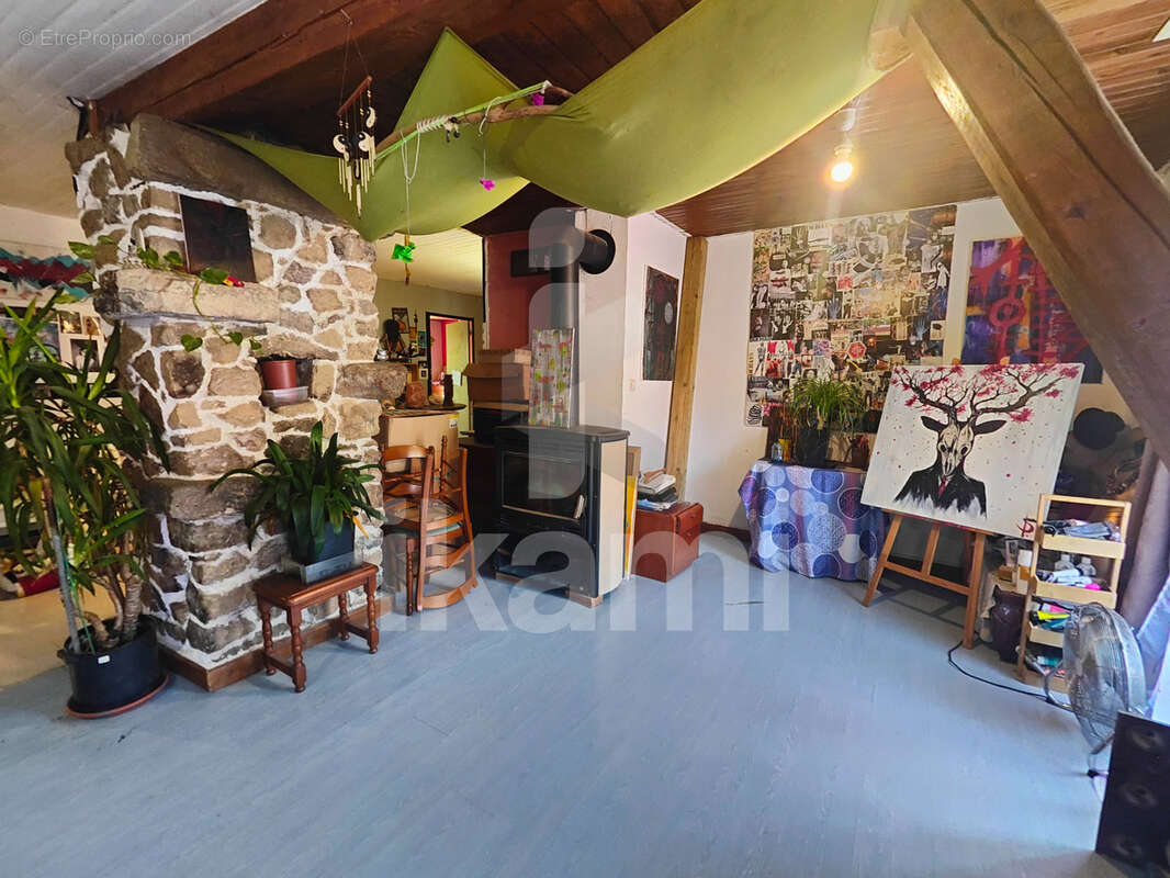Ensemble immobilier avec terrain de 1 000 m2 et stationnement - photo 2