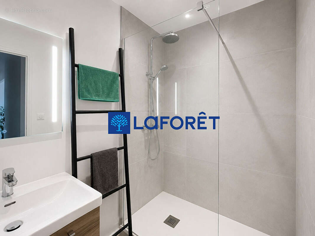Appartement Toulon 4 pièce(s) 69.92 m2 - photo 8