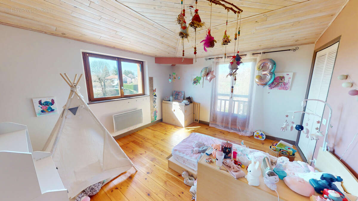 Maison à CRAPONNE-SUR-ARZON