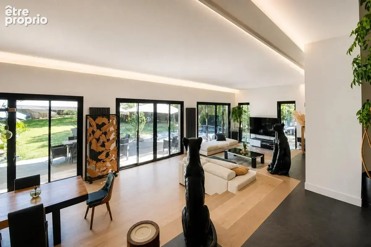 Maison de 8 pièces de 245 m² à Lamorlaye - photo 7