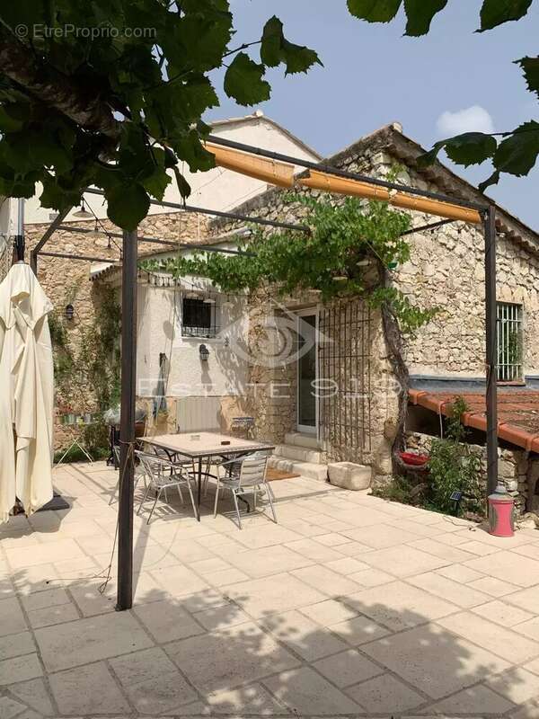 Maison à LE ROURET