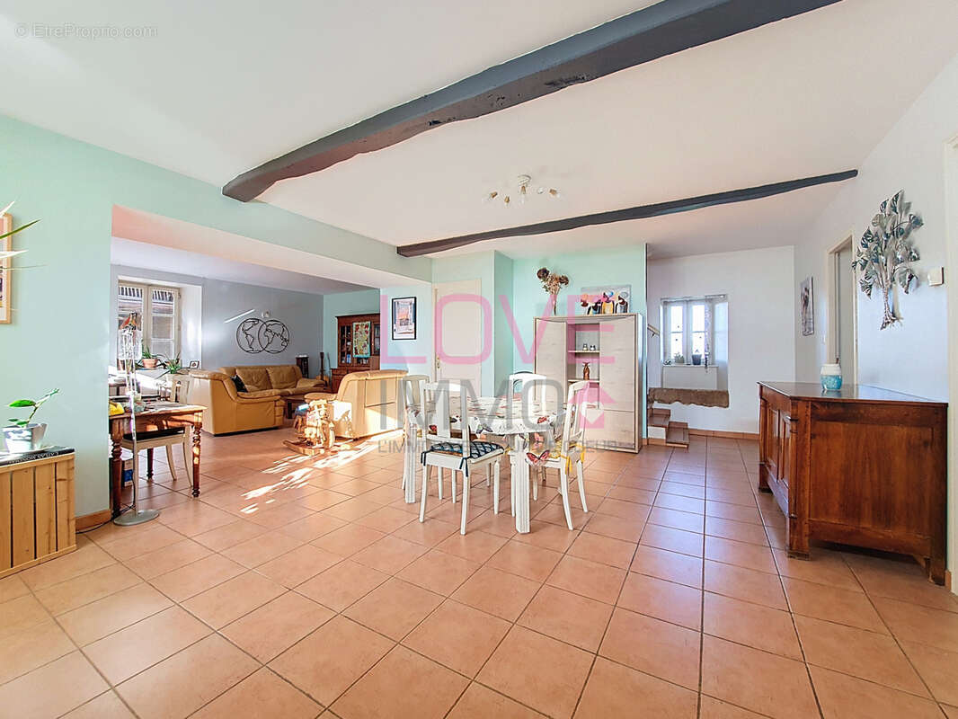 Maison à LA BATIE-MONTGASCON