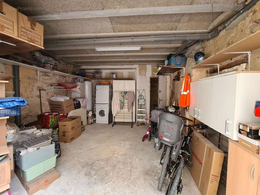 Appartement à COURNONTERRAL