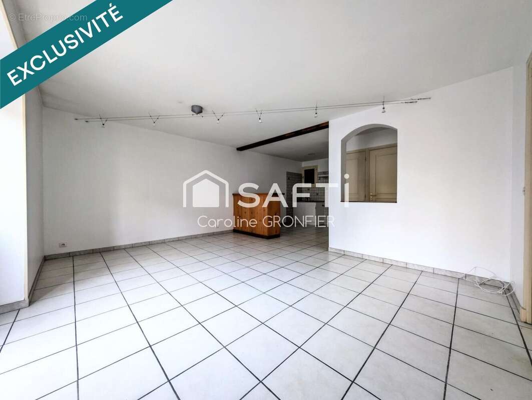 Photo 4 - Appartement à GENELARD