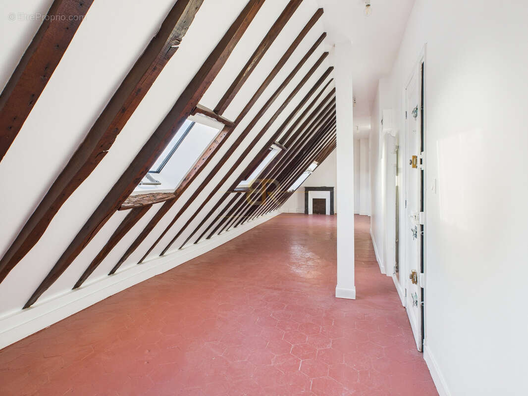 Appartement à PARIS-3E