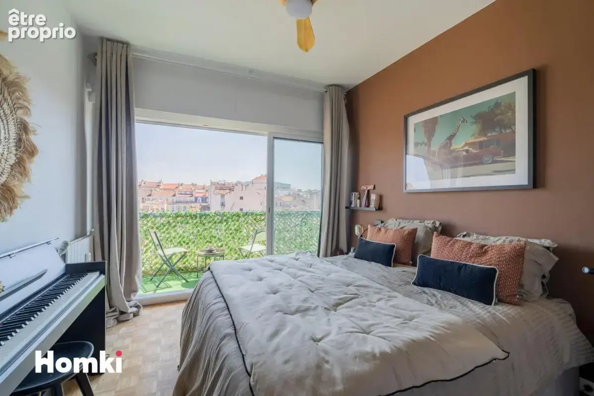 Appartement T3 de 98 m² à Marseille 13006, Rue de Village - photo 8