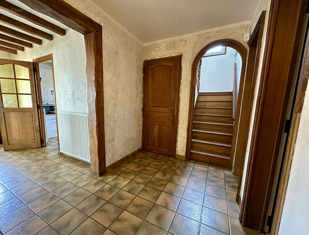 Maison Camelin 8 pièce(s) 200 m2 - photo 8