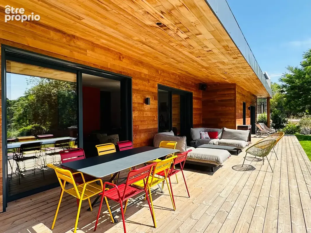 Villa d'architecte- Béziers - 5 pièces - 153.5 m² - sur 2061 mm² de terrain - photo 3