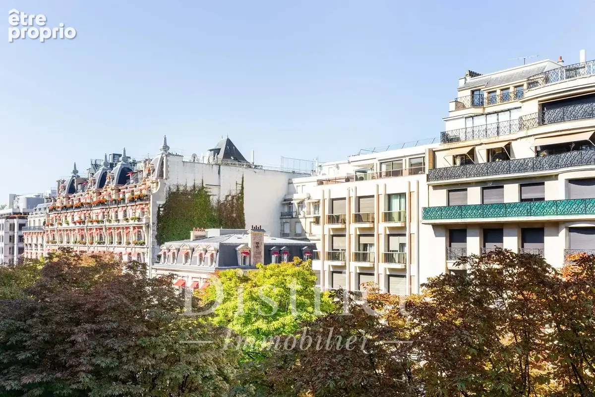 Sur l'Avenue Montaigne. Pied-à-terre d’exception de 49m² - photo 2