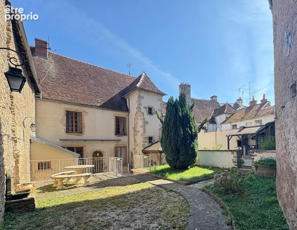 Maison à ARNAY-LE-DUC