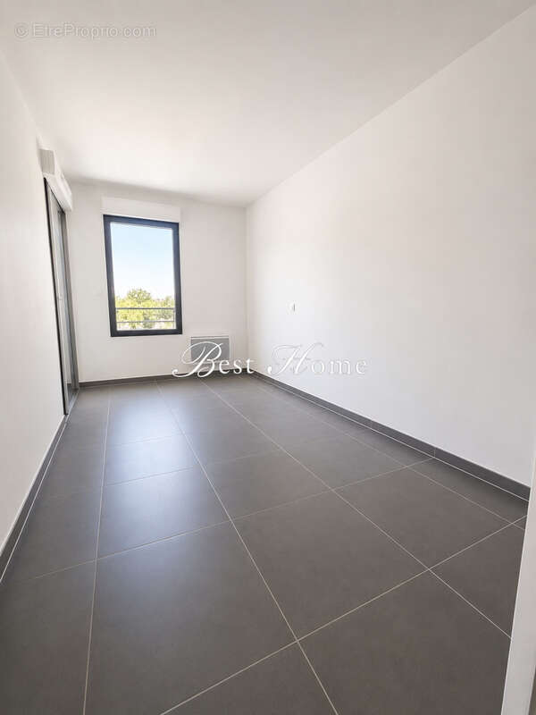 À deux pas de la Maison Carrée   Magnifique T3 avec terrasses - photo 9