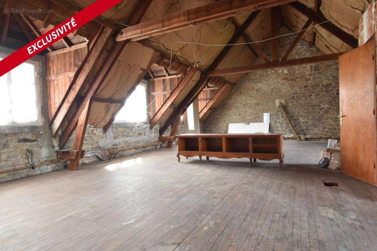 Appartement 213 m² à Plonevez-Porzay  - photo 15
