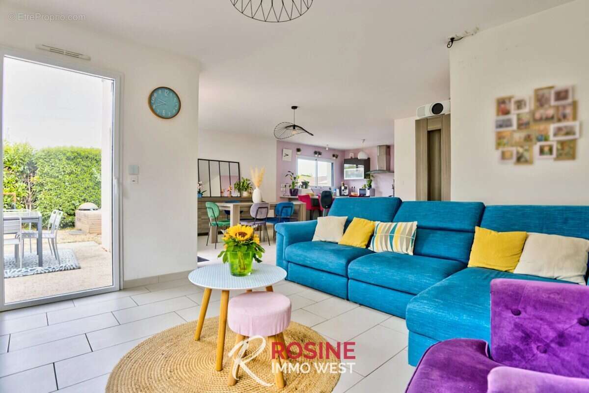 Maison 114 m² à Beaucouze  - photo 4