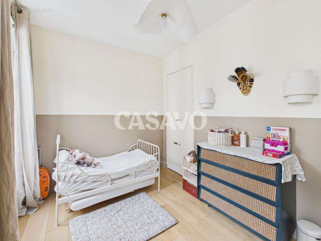 Appartement à PARIS-10E