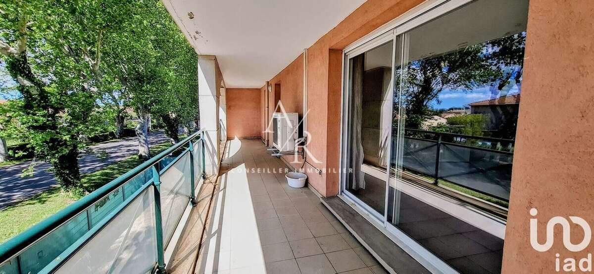 Photo 2 - Appartement à SAINT-MARTIN-DE-CRAU