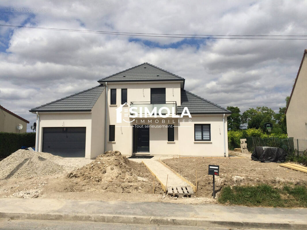 Terrain à MARLES-EN-BRIE