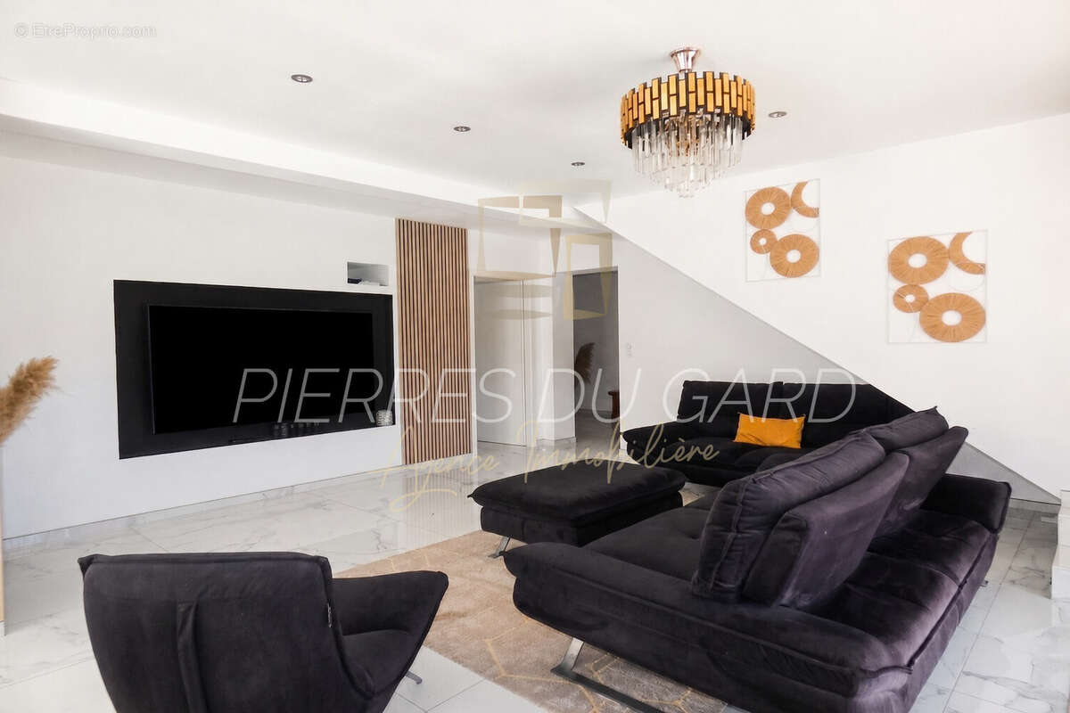 Maison 242 m² à Martignargues  - photo 2