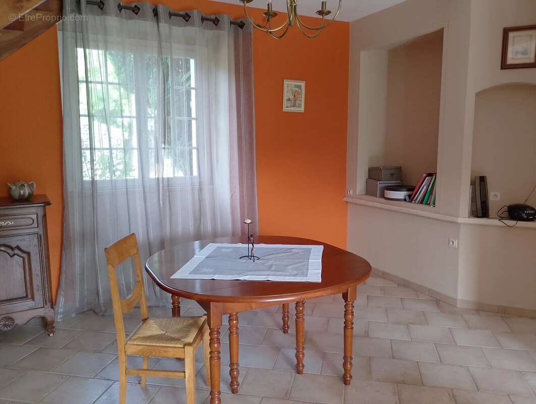 Grande maison charentaise avec dépendances - photo 11