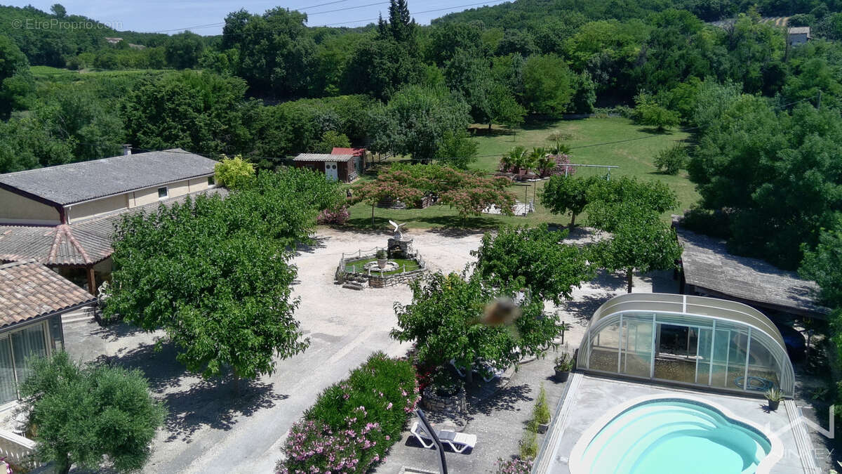 Maison à LA GARDE-ADHEMAR