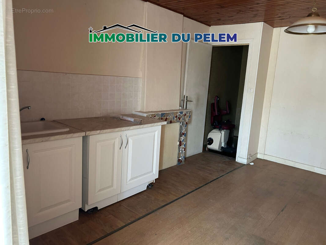 Maison à SAINT-NICOLAS-DU-PELEM