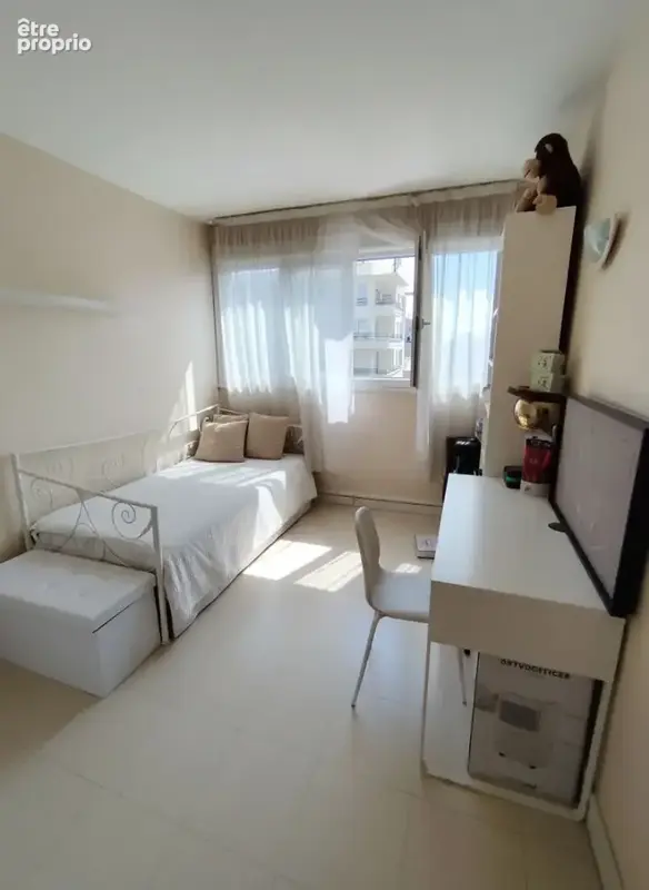 À vendre - F2 Chelles 5 minutes à pied de la gare du Chénay Gagny - photo 4