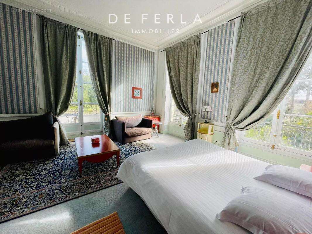 Commerce à CHATELLERAULT