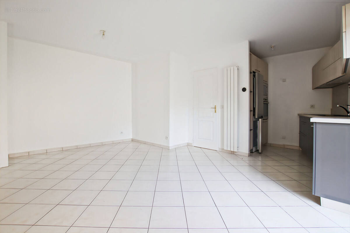 Appartement à LINAS