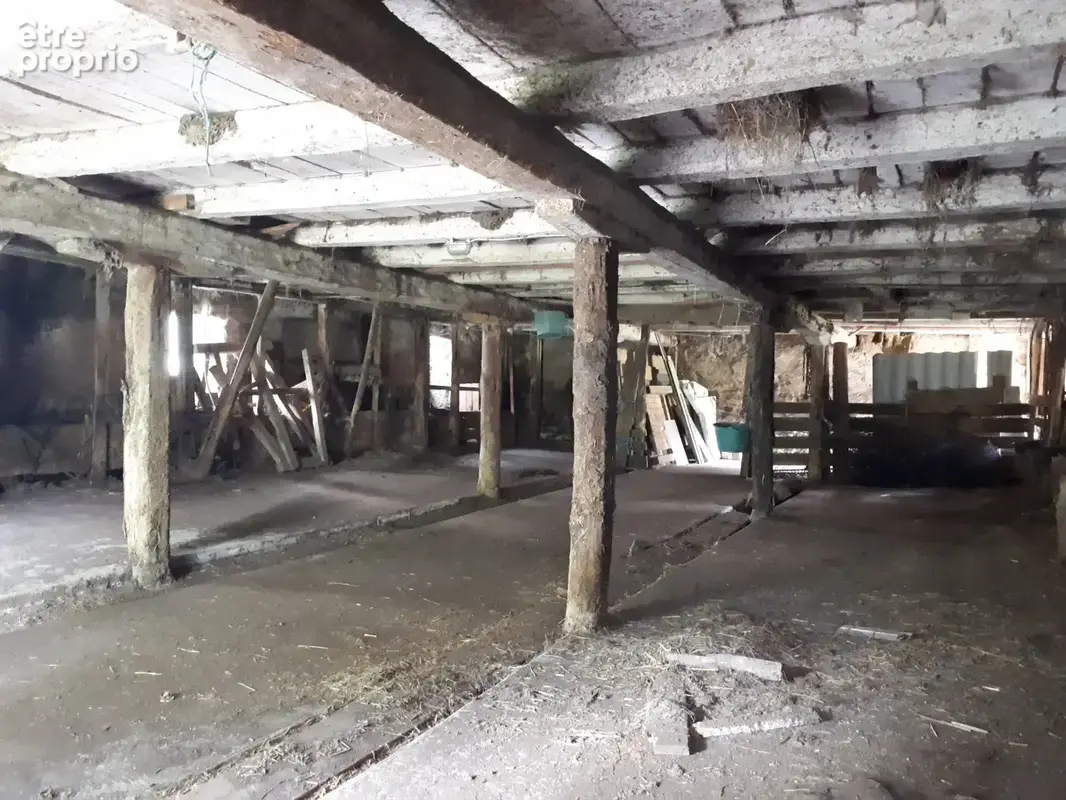 Beau corps de ferme de 260 m2 à aménager avec jardin - photo 9