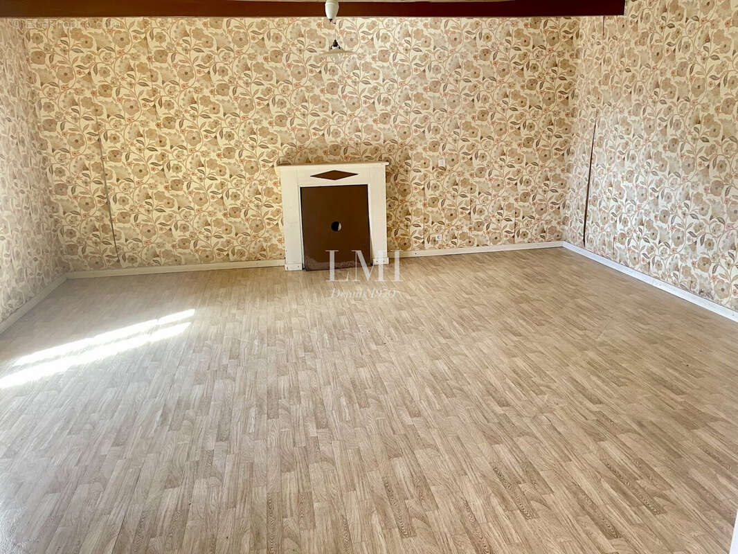 Maison à LOCOAL-MENDON