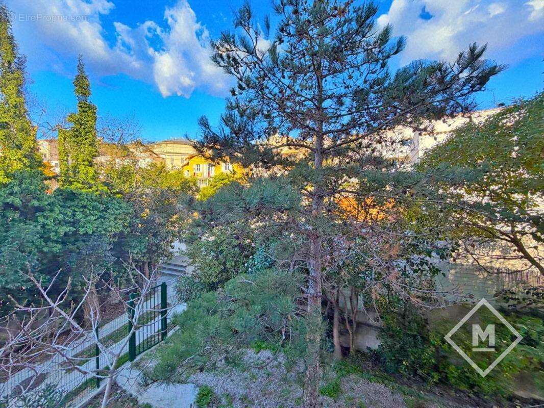 Appartement à MARSEILLE-7E