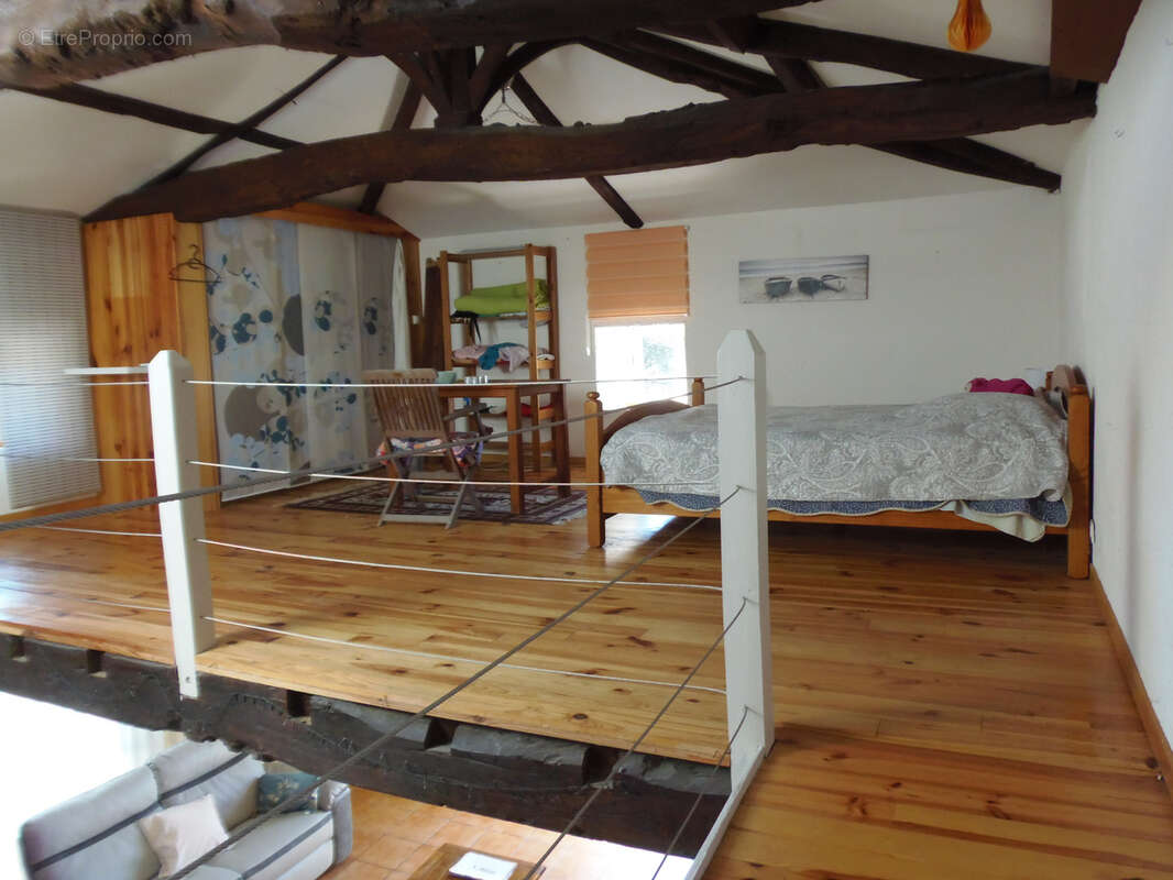 Maison à CHENAC-SAINT-SEURIN-D&#039;UZET