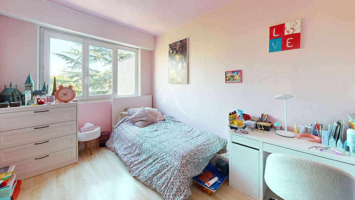 Appartement à CHILLY-MAZARIN