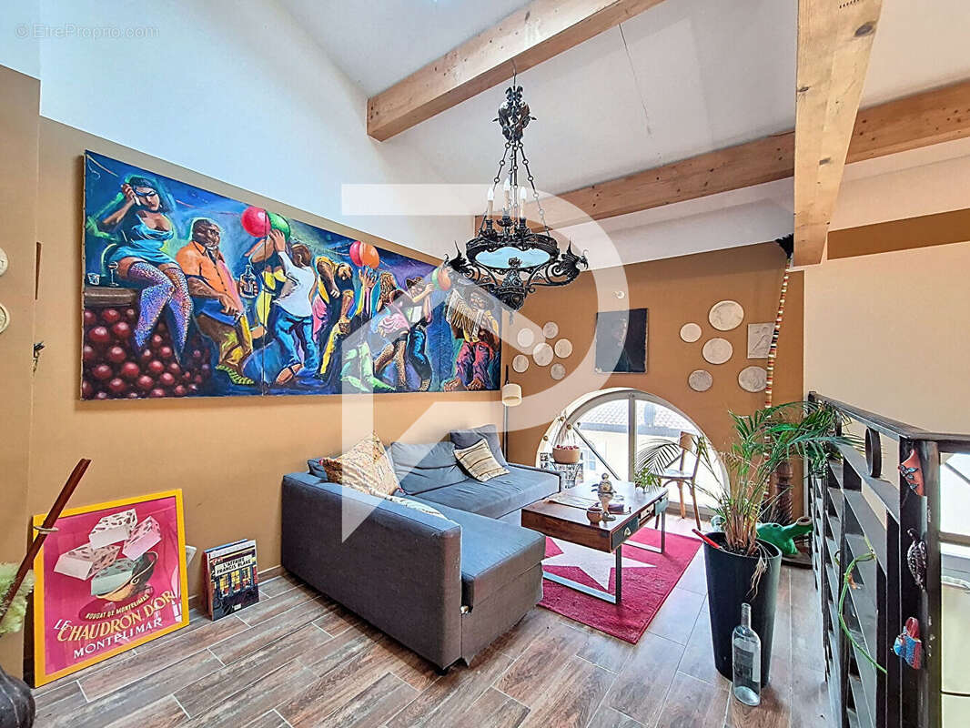 Appartement à MONTBOUCHER-SUR-JABRON