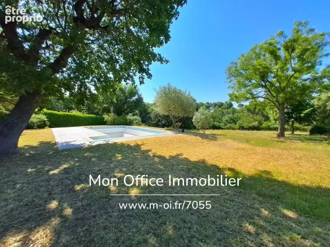 Référence : 7055-VCL - Maison aux volumes généreux - Piscine calme absolu - 13510 EGUILLES - photo 17