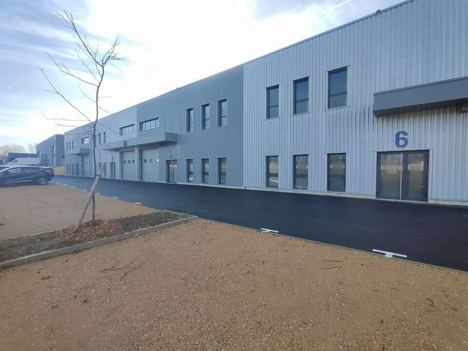 Autre à BOURGOIN-JALLIEU